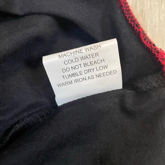 Fear NY Urban Walk T-Shirt Size S NWT Graphic Sneaker Pizza Sleeve Streetwear - Picture 5 of 9